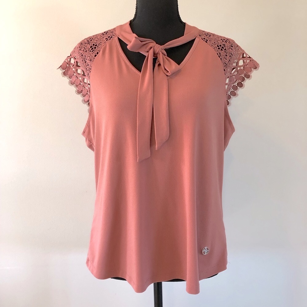 Women's Adrienne Vittadini Pink Lace Short Sleeve Top size L